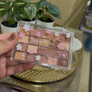 Cherry Blossoms Eyeshadow Palette - Multi-Color